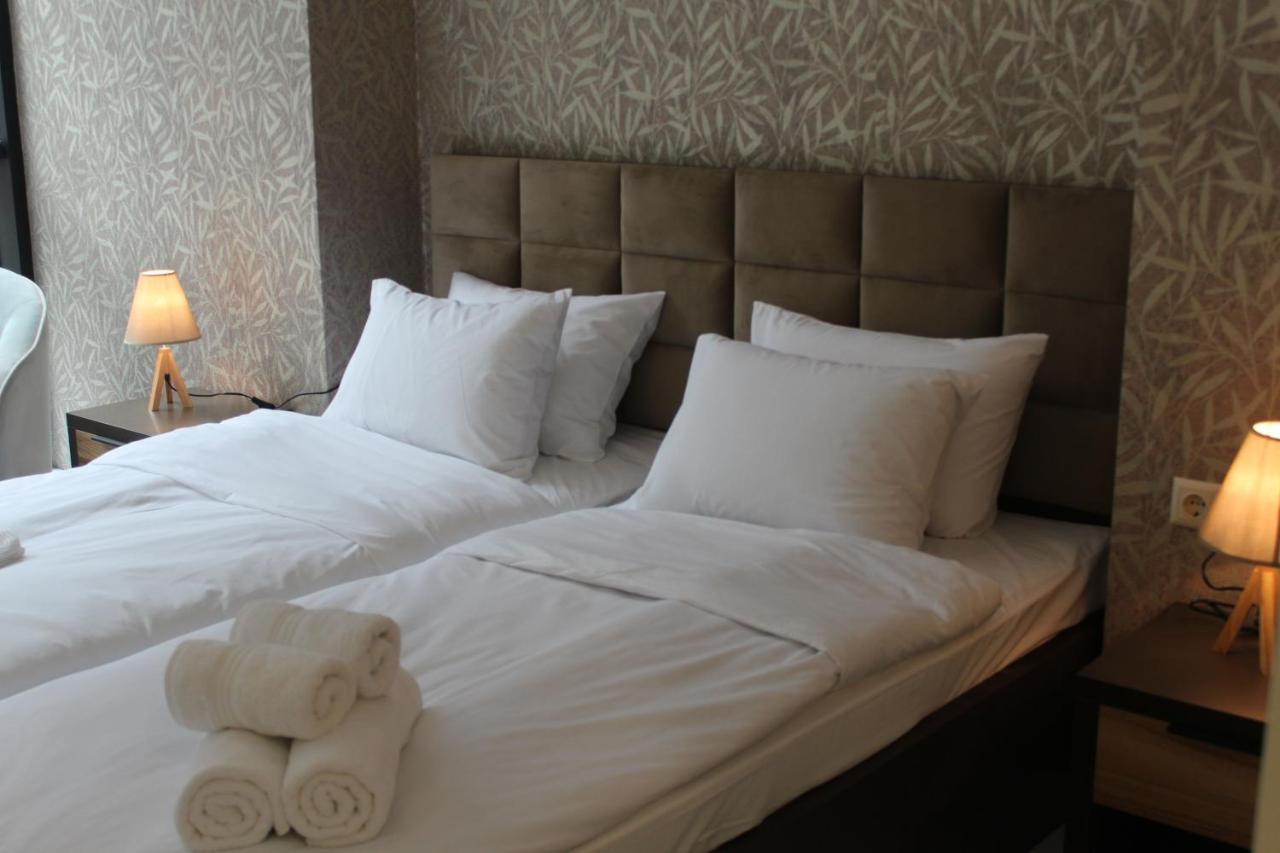 Horizons Hotel Rooms Batumi Exteriör bild