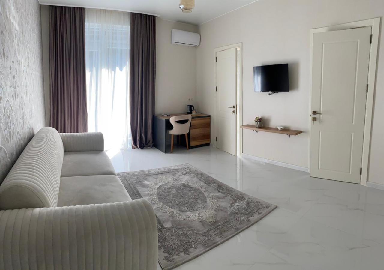 Horizons Hotel Rooms Batumi Exteriör bild