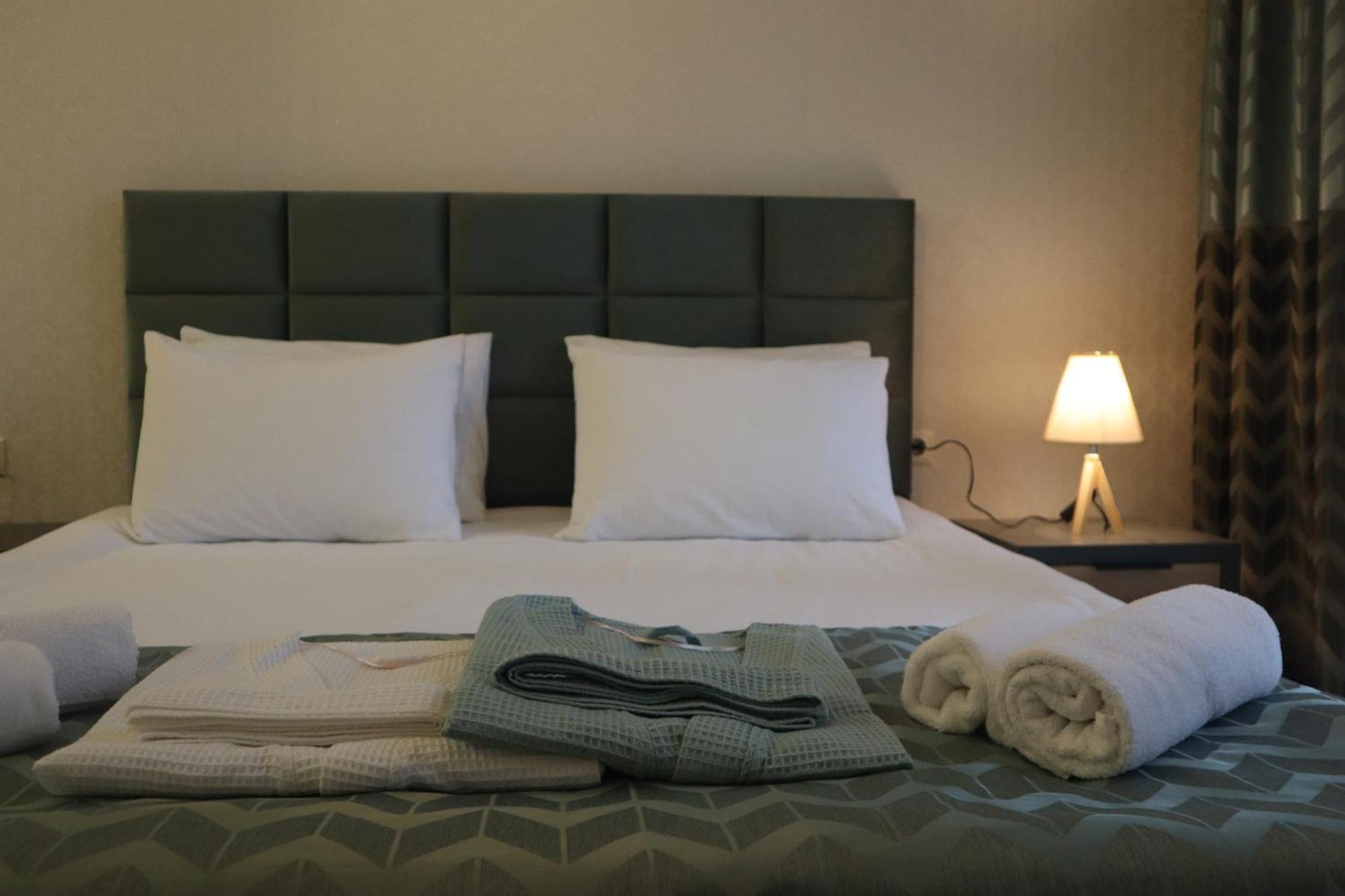Horizons Hotel Rooms Batumi Exteriör bild
