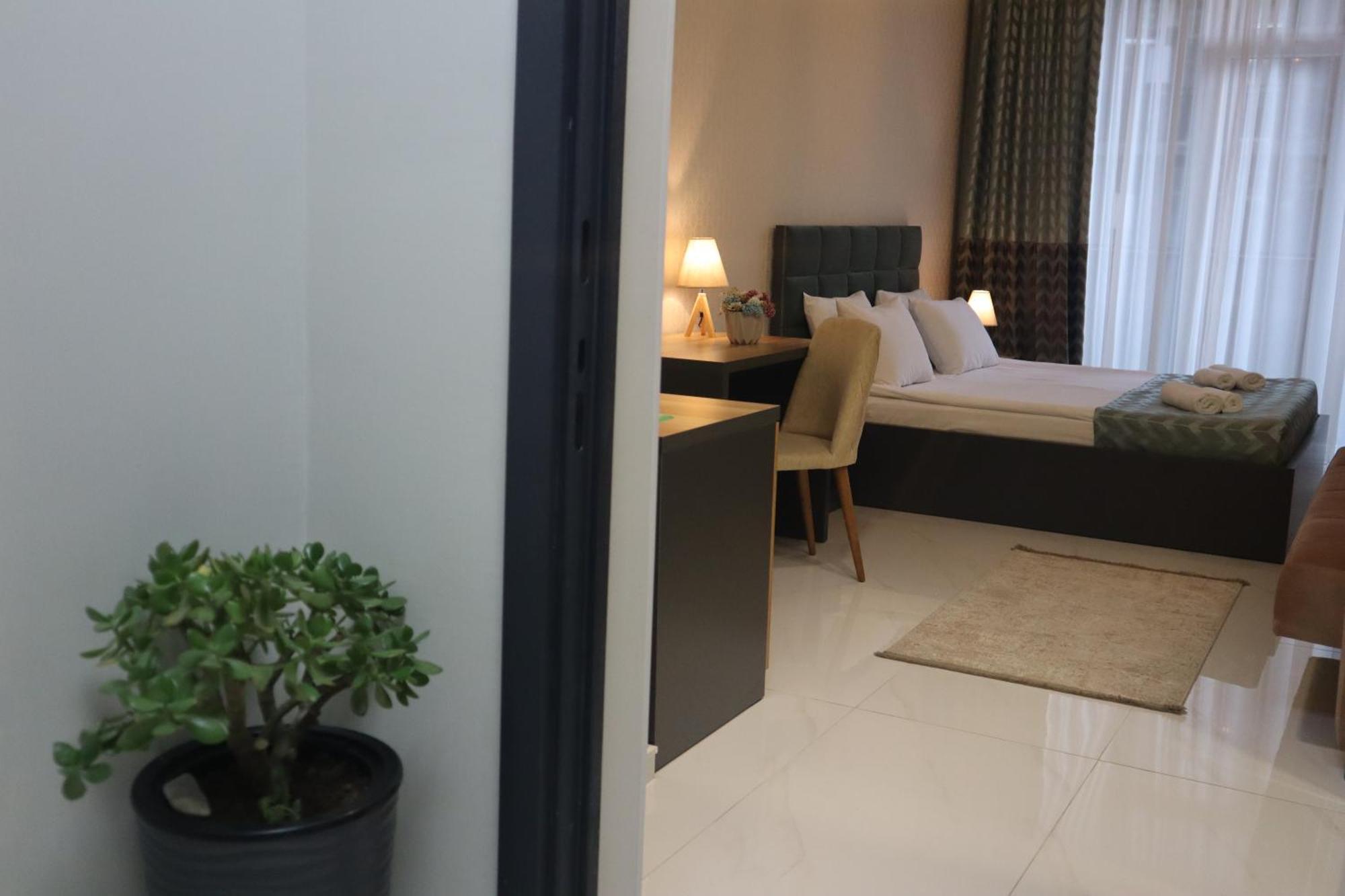 Horizons Hotel Rooms Batumi Exteriör bild