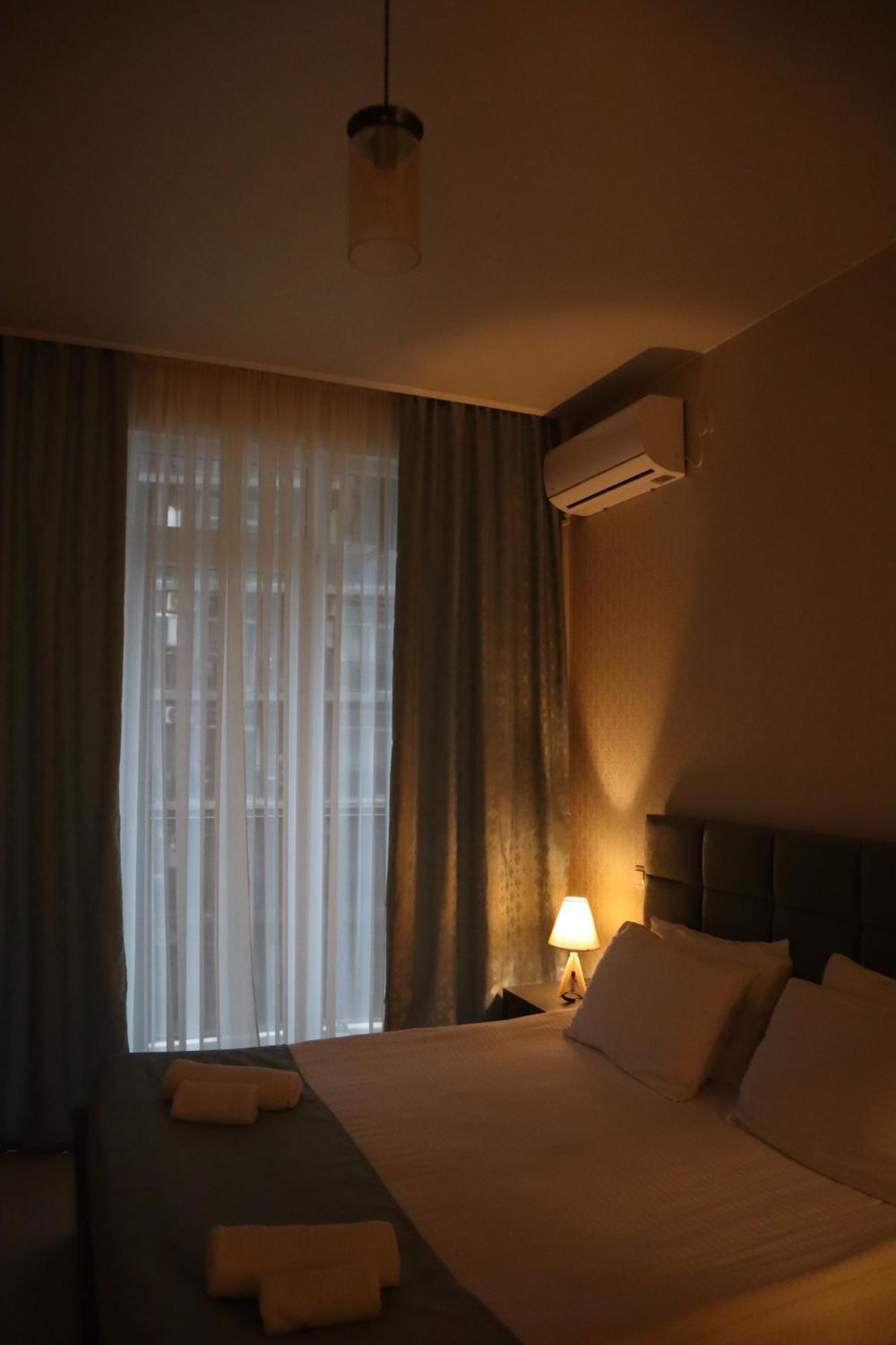Horizons Hotel Rooms Batumi Exteriör bild